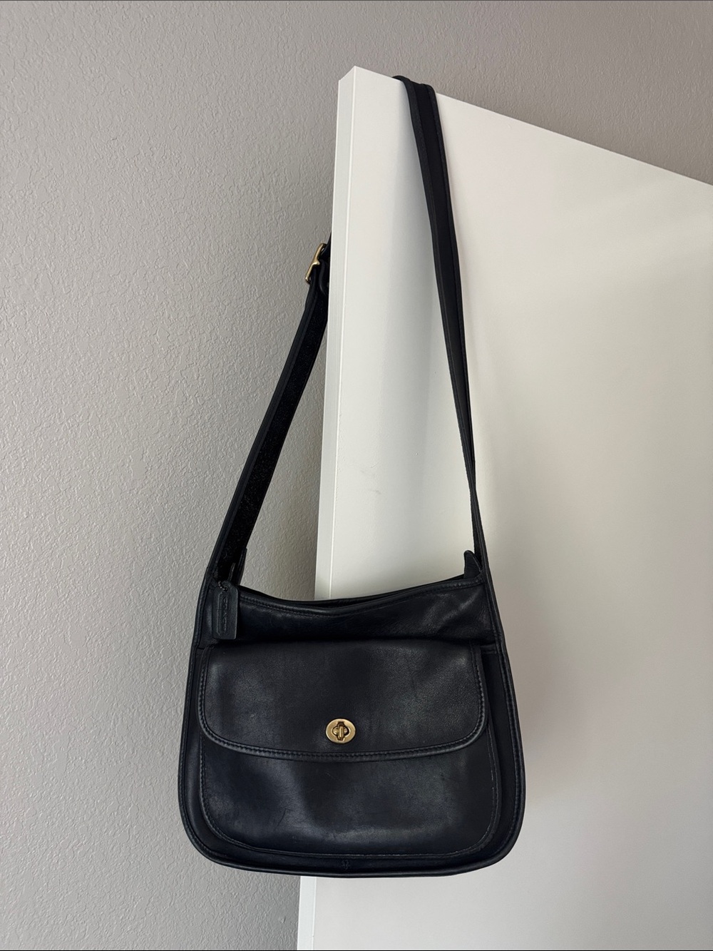 RARE Vintage Coach Taft Crossbody Bag 9980 Black Glove-Tanned Leather - MINT